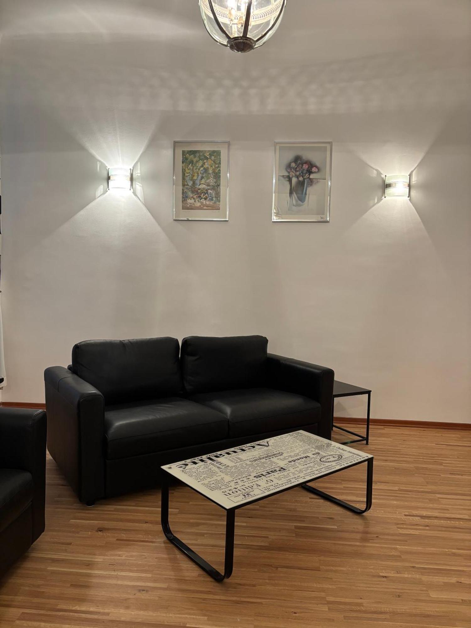Carlton Suites Вена Экстерьер фото