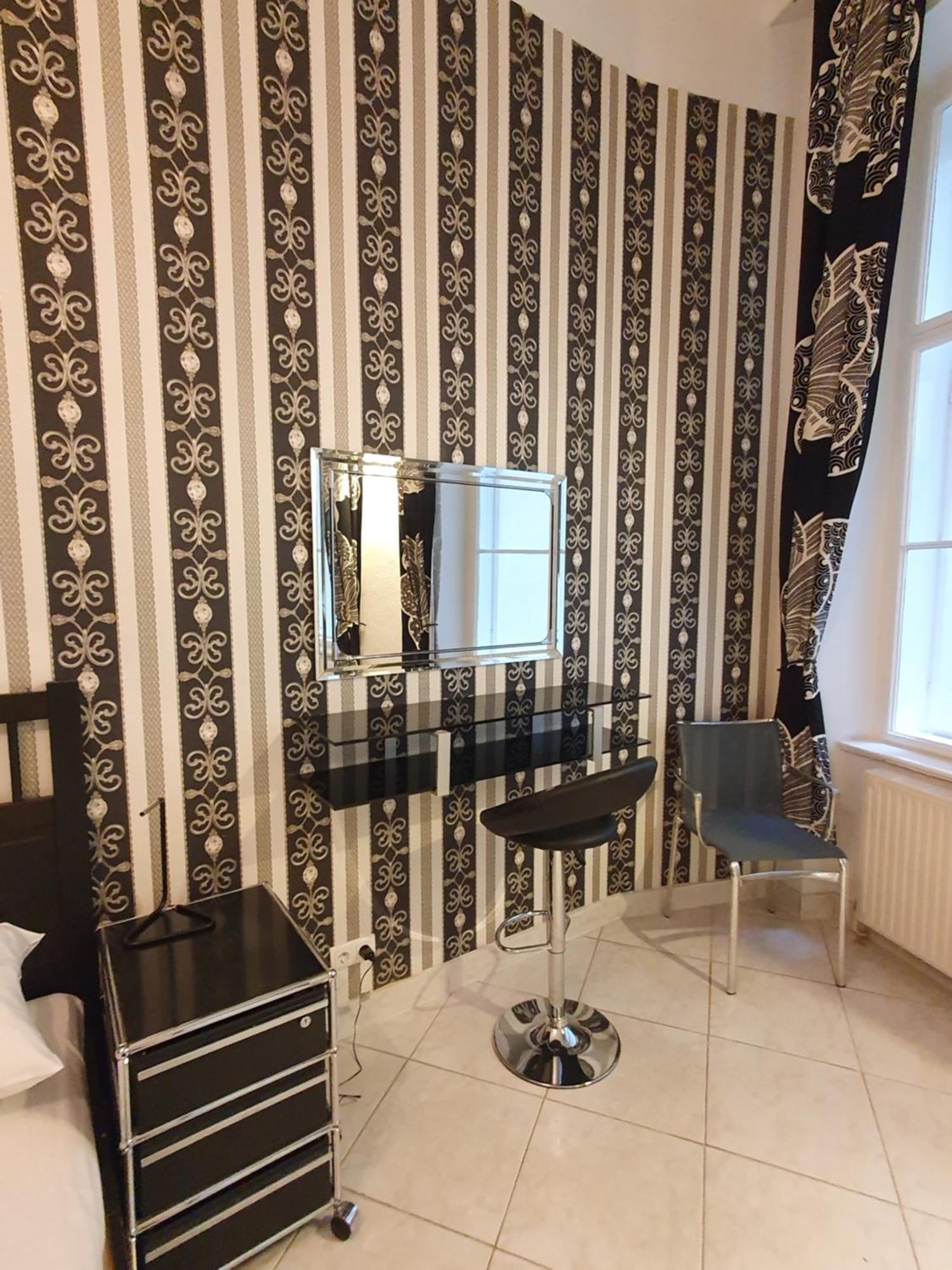 Carlton Suites Вена Экстерьер фото