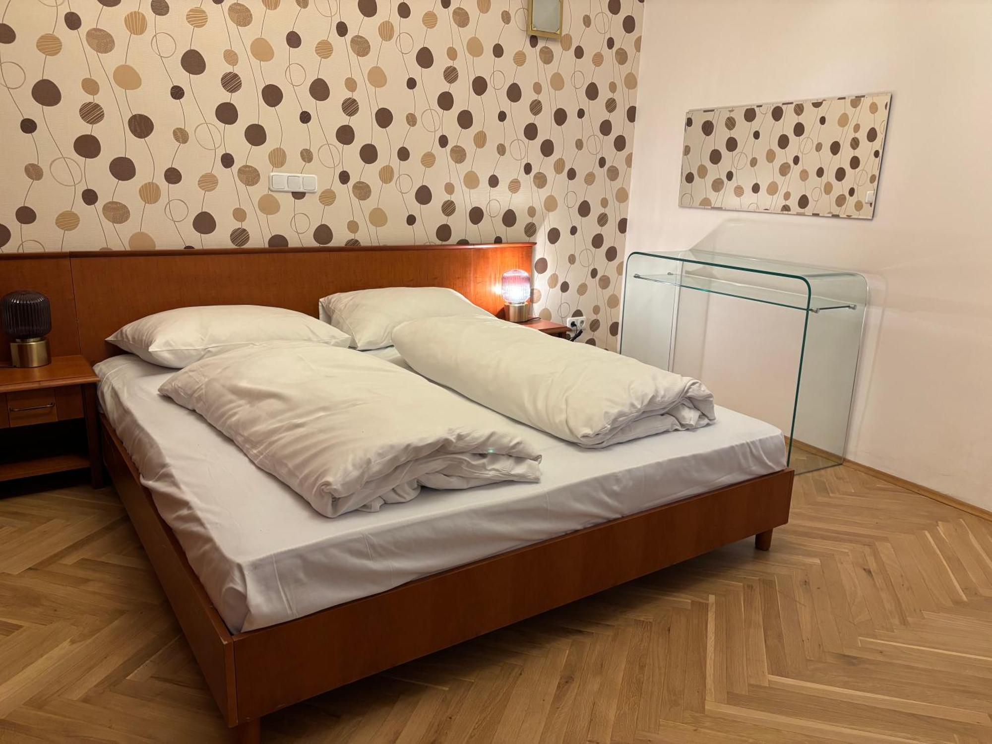 Carlton Suites Вена Экстерьер фото