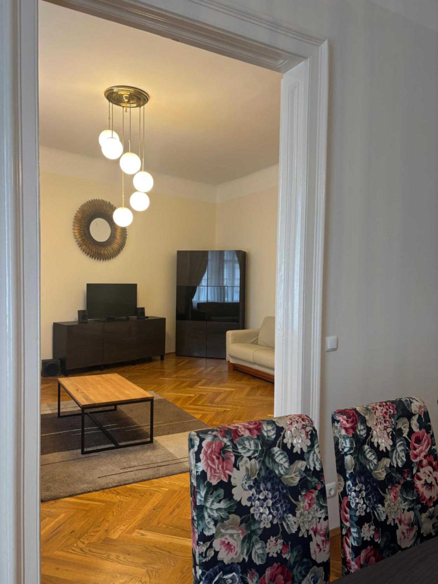 Carlton Suites Вена Экстерьер фото