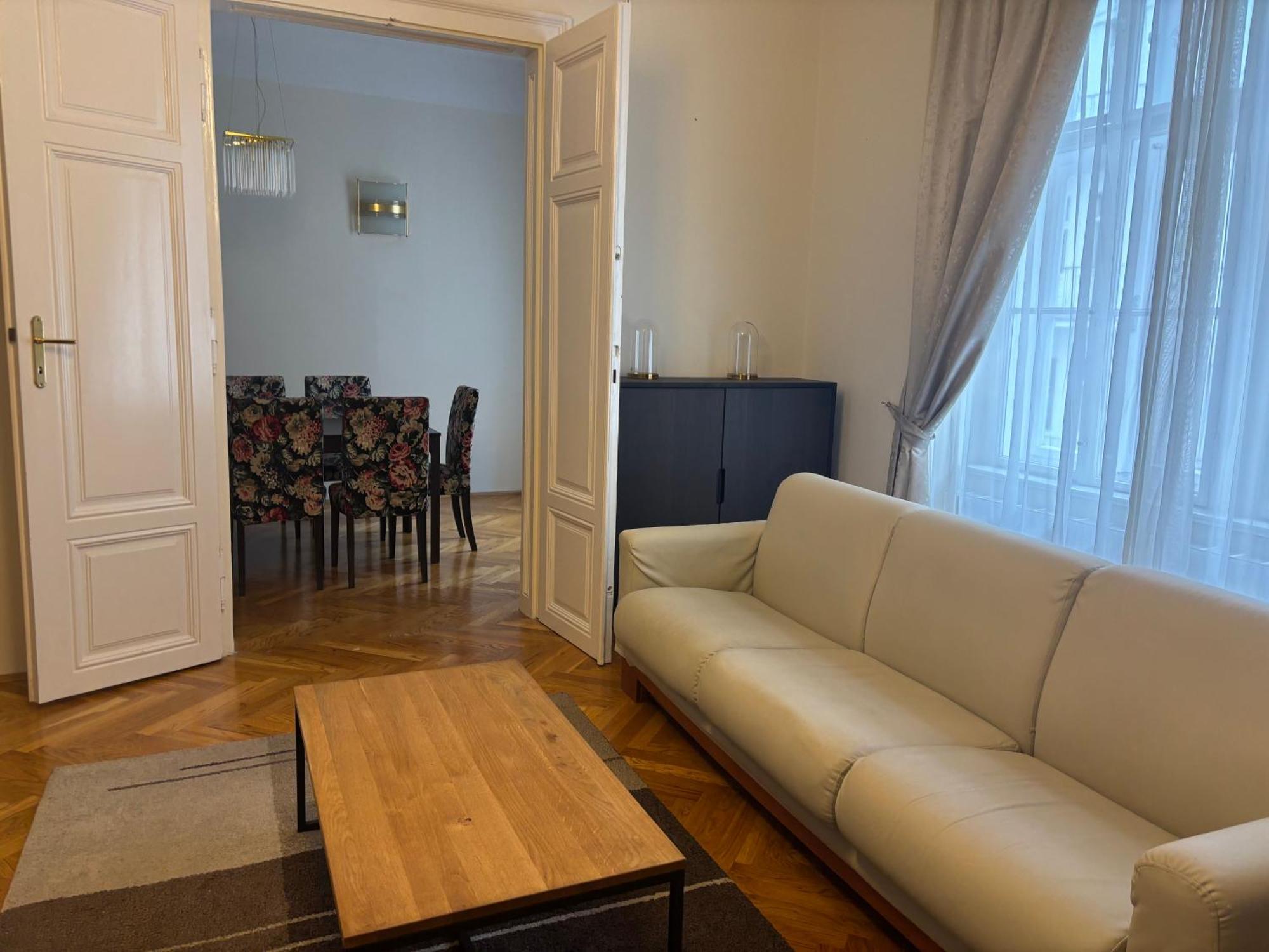 Carlton Suites Вена Экстерьер фото